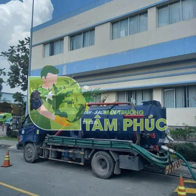 Hút hầm cầu tai miền Trung