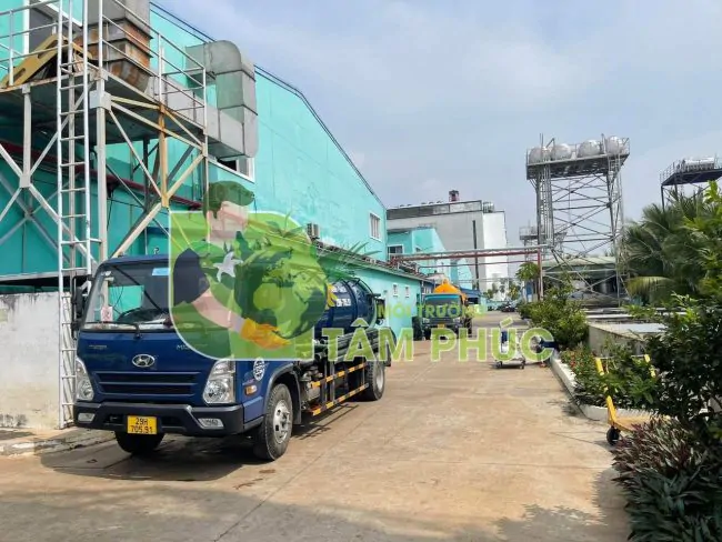 Hút hầm cầu tai miền Trung