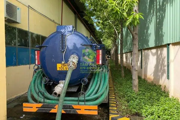 Hút hầm cầu tại Bình Dương - Từ 300k/m³, sạch sẽ, BH 5 năm 12 hut-ham-cau-tai-binh-duong-11