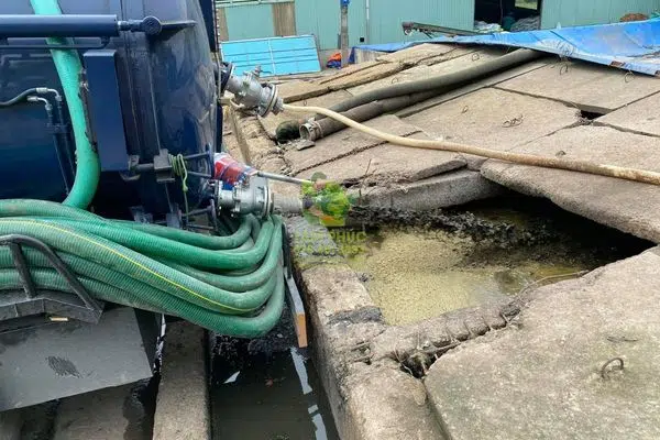 Hút hầm cầu tại Bình Phước - 0 phát sinh chi phí, BH 5 năm 5 Xe hút hầm cầu tại Bình Phước – phục vụ tận nơi