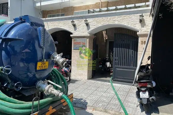 Hút hầm cầu tại Bình Phước - 0 phát sinh chi phí, BH 5 năm 12 Hút hầm cầu tại Bình Phước – làm nhanh, gọn, an toàn