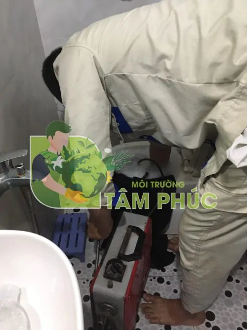 thông bồn cầu nghẹt tại miền Nam