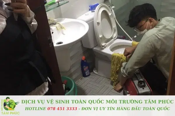 Thiết bị hiện đại – thông tắc sạch sẽ, không đục phá