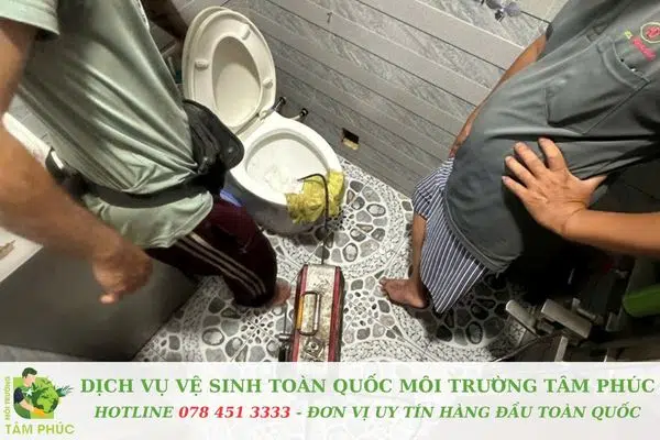 Quy trình thông bồn cầu nghẹt tại Cần Thơ của Môi Trường Tâm Phúc