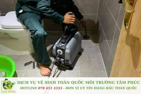 Vệ sinh sạch sẽ khu vực thi công, bàn giao