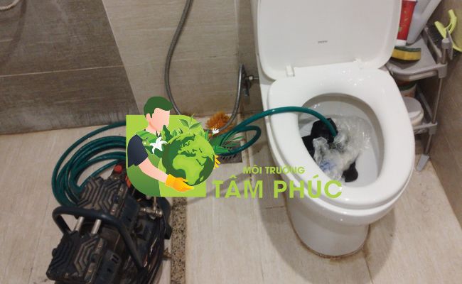 thông bồn cầu nghẹt tại Xuyên Mộc