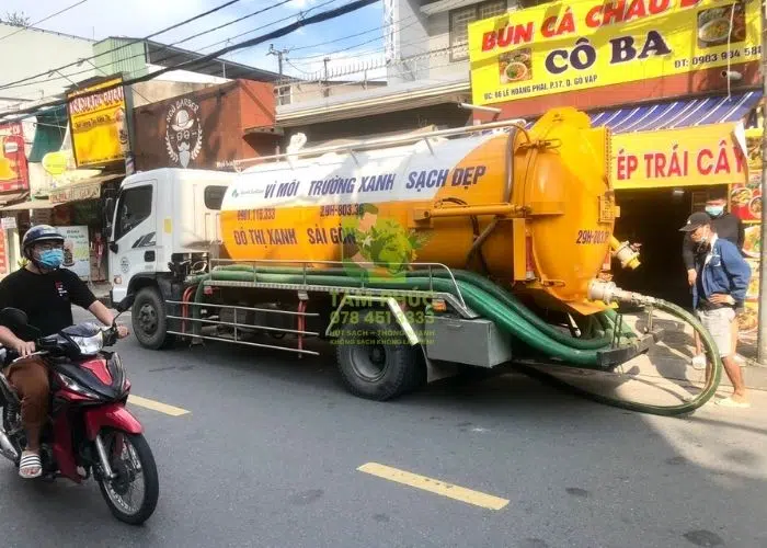Báo giá hút hầm cầu mới nhất 2026, đơn vị uy tín, BH 5 năm 26 hut-ham-cau-cho-cua-hang-10