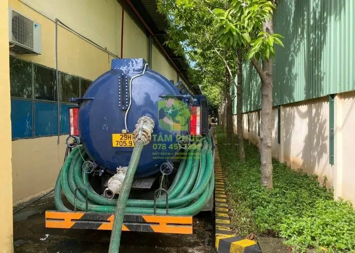 Báo giá hút hầm cầu mới nhất 2026, đơn vị uy tín, BH 5 năm 33 hut-ham-cau-cho-kcn-7