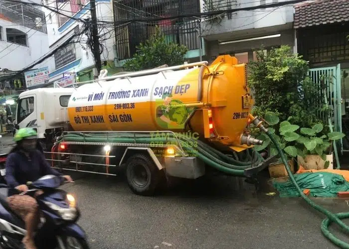 Báo giá hút hầm cầu mới nhất 2026, đơn vị uy tín, BH 5 năm 39 hut-ham-cau-cho-nha-dan-10
