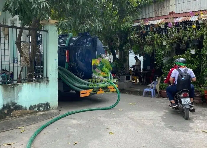 Báo giá hút hầm cầu mới nhất 2026, đơn vị uy tín, BH 5 năm 41 hut-ham-cau-cho-nha-dan-12