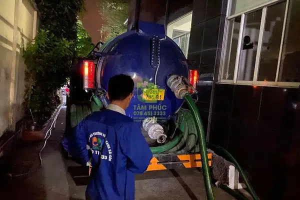 Hút bể phốt tại Bắc Giang - Phục vụ 24/7, giá chỉ từ 300k/m3 9 hut-be-phot-tai-bac-giang-8-1