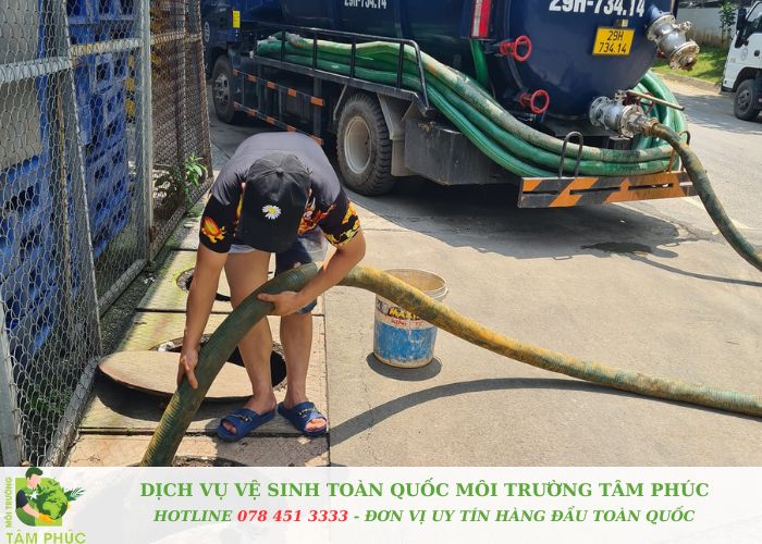 Hút bể phốt tại Gia Lâm Sạch - Rẻ - BH 5 năm 2 Hút bể phốt tại Gia Lâm - Tâm Phúc xử lý triệt để