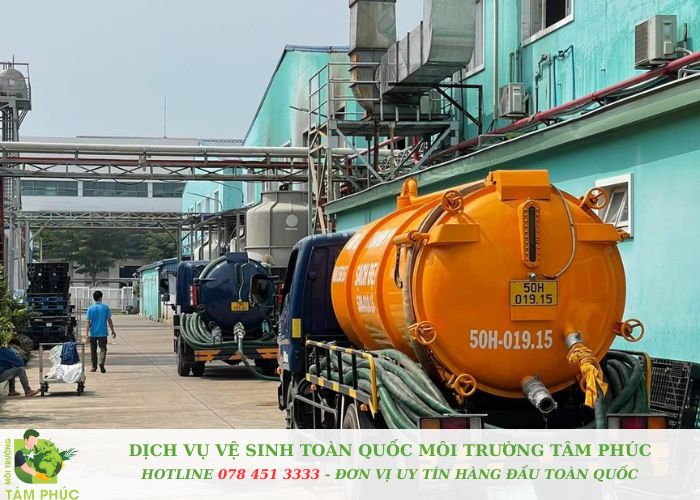 Hút bể phốt tại Gia Lâm Sạch - Rẻ - BH 5 năm 7 Hút bể phốt tại Gia Lâm - Hút sạch không sót