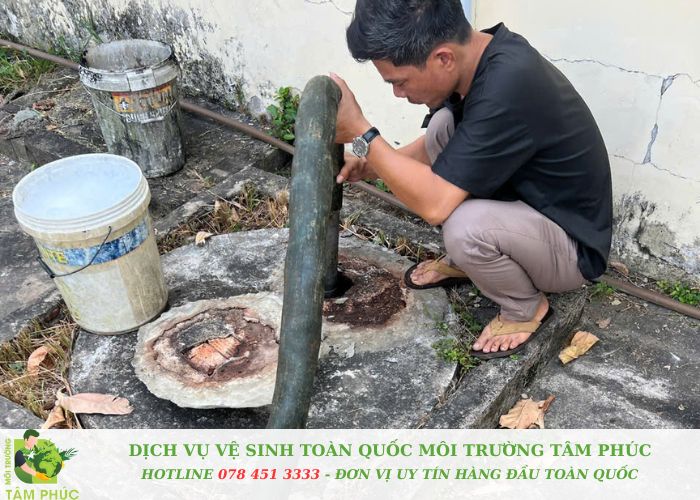 Hút bể phốt tại Hà Đông - BH 5 năm, có mặt ngay 5 Hút bể phốt tại Hà Đông - Phục vụ nhanh chóng