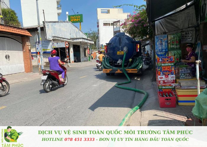 Hút bể phốt tại Hai Bà Trưng Uy tín – Hút sạch – Giá rẻ 10 Hút bể phốt tại Hai Bà Trưng - Phục vụ gia đình, đơn vị kinh doanh