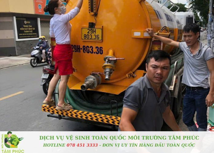 Xem bảng giá hút bể phốt tại Mê Linh