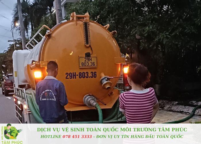Hút bể phốt tại Tây Hồ Uy tín – Có mặt 15 phút 4 Hút bể phốt tại Tây Hồ - Thiết bị hiện đại, kỹ thuật viên kinh nghiệm