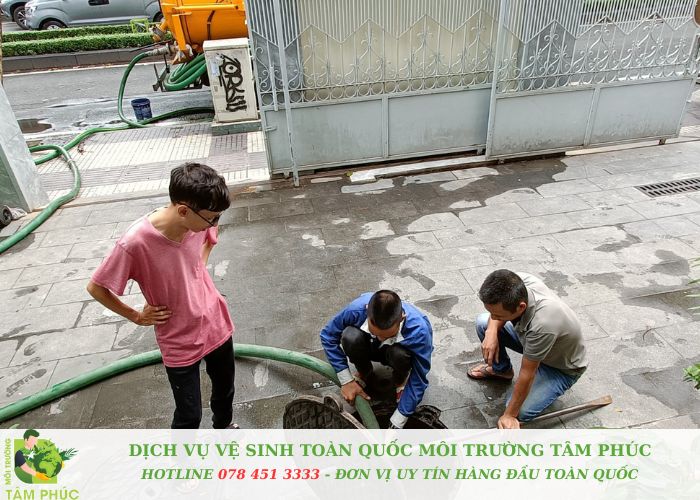 Hút Hầm Cầu Tại Càng Long (Trà Vinh) - Dịch Vụ Xử Lý Sạch 100% 4 Hut ham cau tai TP HCM7 -