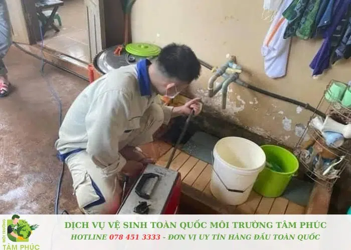 Thông tắc cống tại Tây Hồ Môi Trường Tâm Phúc (2)