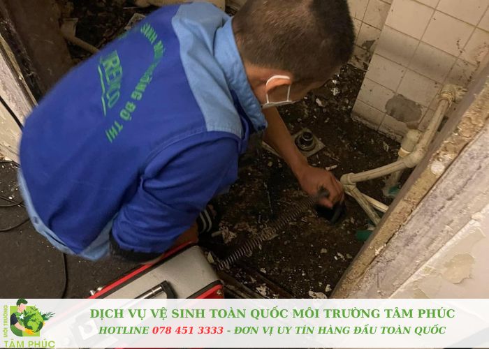 Thông tắc cống tại Tây Hồ Sạch 100%, BH 6 tháng 5 Thong tac cong tai Tay Ho Moi Truong Tam Phuc 6 -