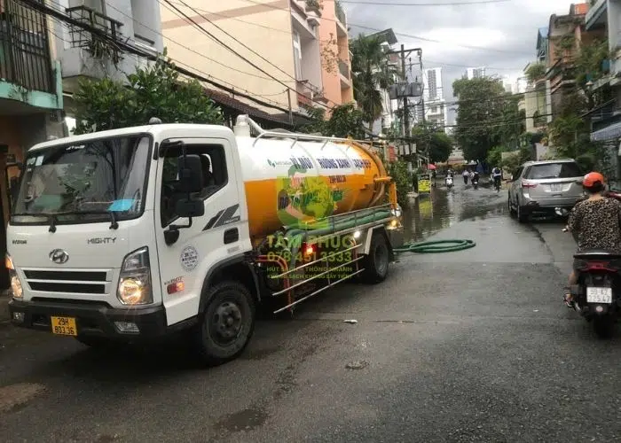 Hút hầm cầu tại Quận 1 - Giá tốt, làm nhanh, BH 5 Năm 8 hut-ham-cau-tai-quan-1-3-1