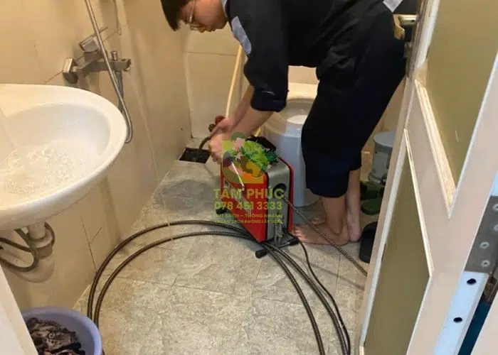 Thông Cống Nghẹt Tại Quận Phú Nhuận Uy Tín – Phục Vụ 24/7 13 Hình ảnh thực tế triển khai dịch vụ thông cống nghẹt tại Quận Phú Nhuận của Môi Trường Tâm Phúc