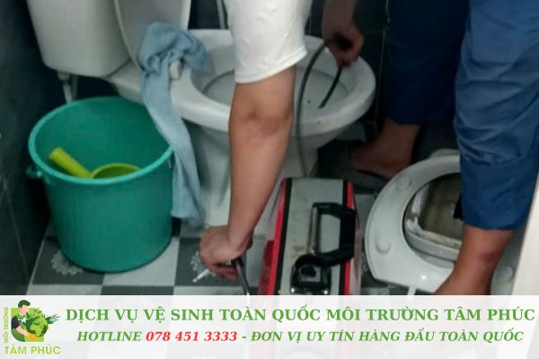 Thông bồn cầu nghẹt tại Huyện Hóc Môn