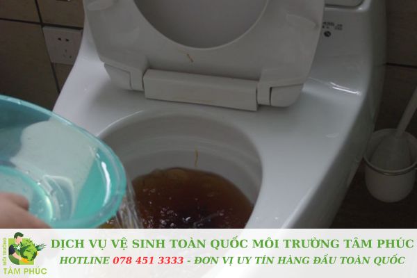 Thông bồn cầu nghẹt tại Quận 4 - Không đục phá, nhanh gọn 4 Thông bồn cầu nghẹt tại Quận 4