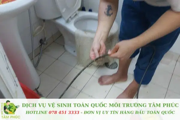 Thông bồn cầu nghẹt tại Quận 4