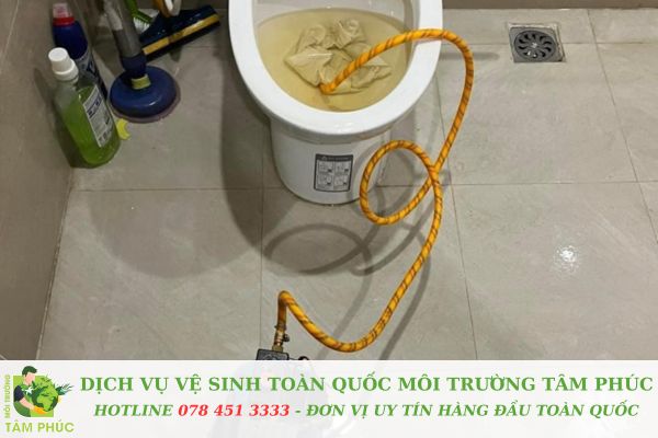 Thông bồn cầu nghẹt tại Quận 7