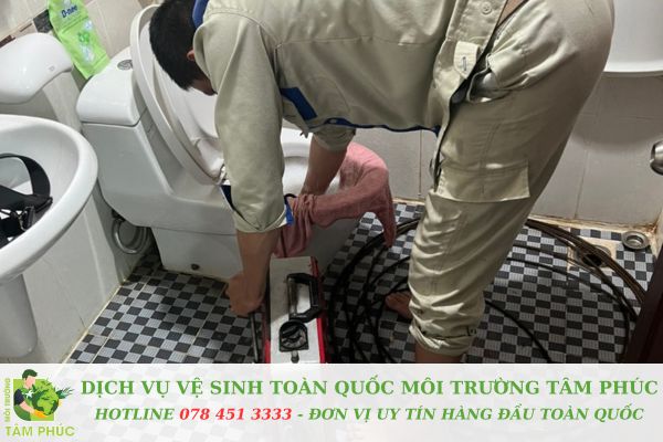 Thông tắc bồn cầu tại Hoàng Mai