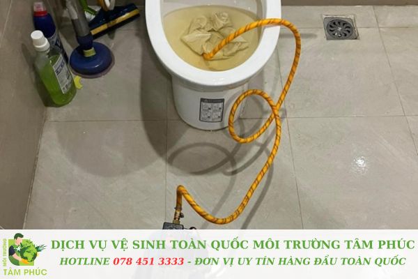 Thông tắc bồn cầu tại Mê Linh Sạch tận gốc – Giá tận tâm 7 Thông tắc bồn cầu tại Mê Linh