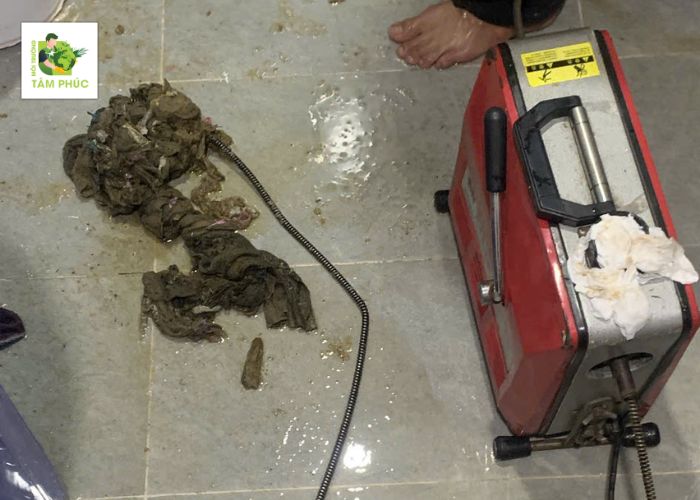 Thông bồn cầu nghẹt tại Đồng Phú không làm hư đường ống
