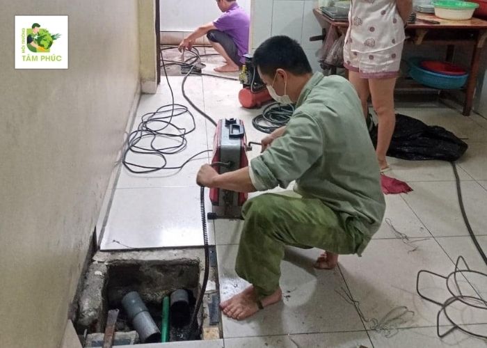 Thông cống nghẹt tại Bình Long bằng máy móc hiện đại và an toàn