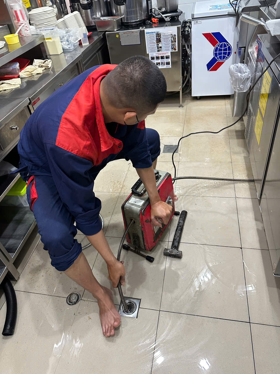 Thông Cống Nghẹt TP.HCM 3 z6486716868073 d7465f31f37b74547ae955626e29d302 -