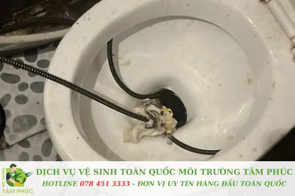 Thông bồn cầu nghẹt tại Chợ Vàm
