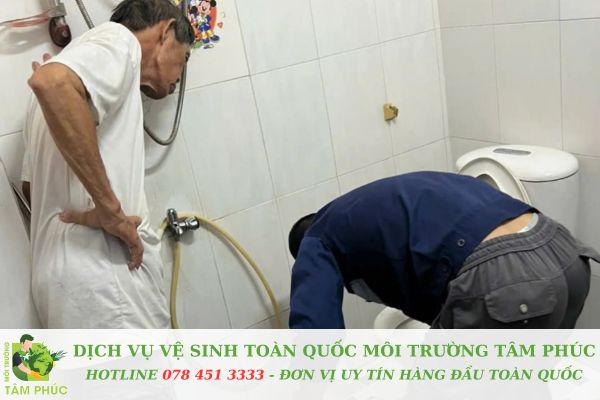 Thông bồn cầu nghẹt tại Chợ Vàm