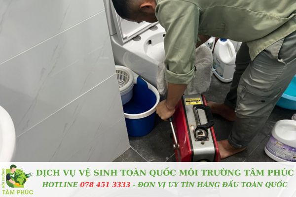 Thông bồn cầu nghẹt tại Ô Lâm