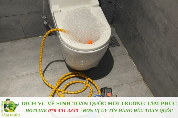 Thông bồn cầu nghẹt tại Ô Lâm