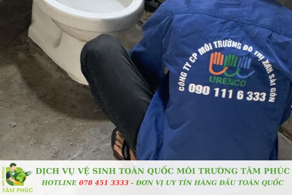 Thông bồn cầu nghẹt tại Tân Châu
