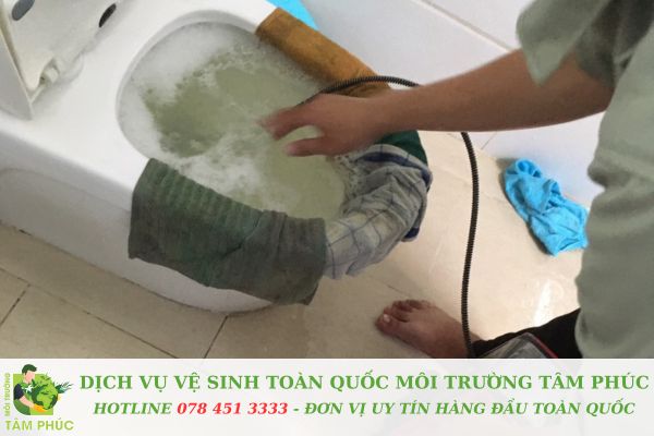 Thông bồn cầu nghẹt tại Thủ Đức - 100% 0 mùi, BH 12 tháng 2 Thông bồn cầu nghẹt tại Thủ Đức