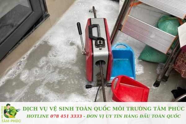 Thông cống nghẹt tại Quách Phẩm 