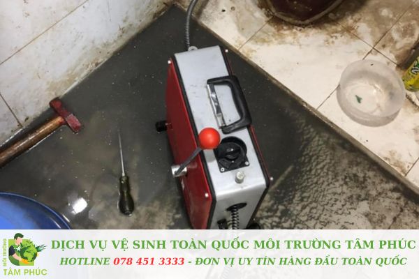 Thông cống nghẹt tại Quách Phẩm 