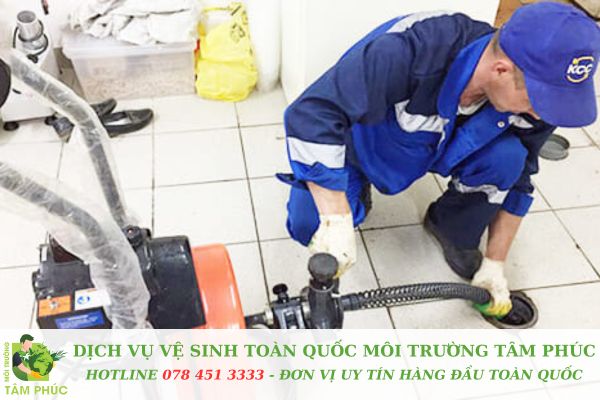 Thông cống nghẹt tại Cờ Đỏ