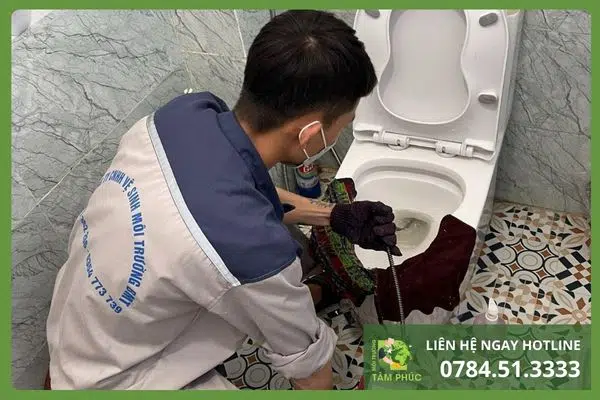 Thông bồn cầu nghẹt tại Điện Nam Bắc Quảng Nam – Khảo sát nhanh, thông sạch 100% 5 thong bon cau nghet tai dien nam bac 4 -