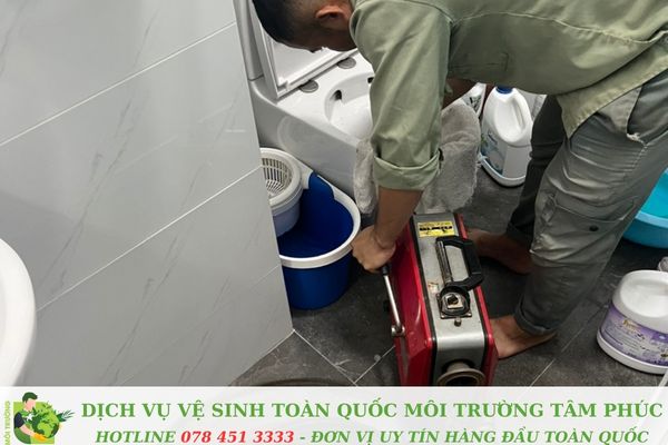 Thông bồn cầu nghẹt tại Gò Quao Kiên Giang – Sẵn Sàng Hỗ Trợ 24/24 4 Thông bồn cầu nghẹt tại Gò Quao