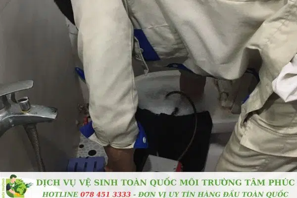 Thông bồn cầu nghẹt tại Kiên Hải Kiên Giang – Sạch Nhanh 100% 3 Thông bồn cầu nghẹt tại Kiên Hải