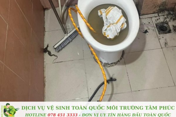 Thông bồn cầu nghẹt tại Ngãi Tứ 