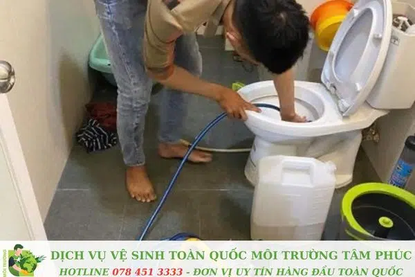 Thông bồn cầu nghẹt tại Rạch Giá Kiên Giang – Xử Lý Nhanh Gấp 2 Lần 4 Thông bồn cầu nghẹt tại Rạch Giá