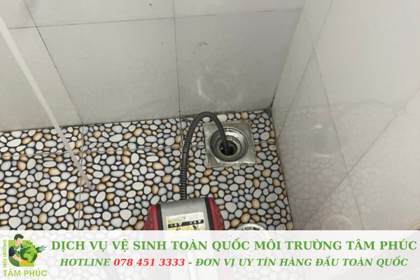 Thông cống nghẹt tại Bình Đại Bến Tre - Xử Lý Dứt Điểm 100% 3 Môi Trường Tâm Phúc sở hữu đội ngũ kỹ thuật viên được đào tạo bài bản, có kinh nghiệm thực tế